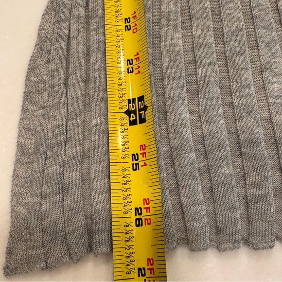Free People Women’s Open Back Tie Gray Sweater Ribbed Knit Size M - Picture 4 of 9
